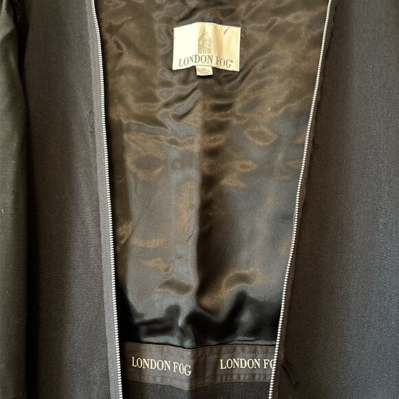 London Fog Ladies Black Raincoat with Belt and Zip In Liner Size 12R - Picture 10 of 12